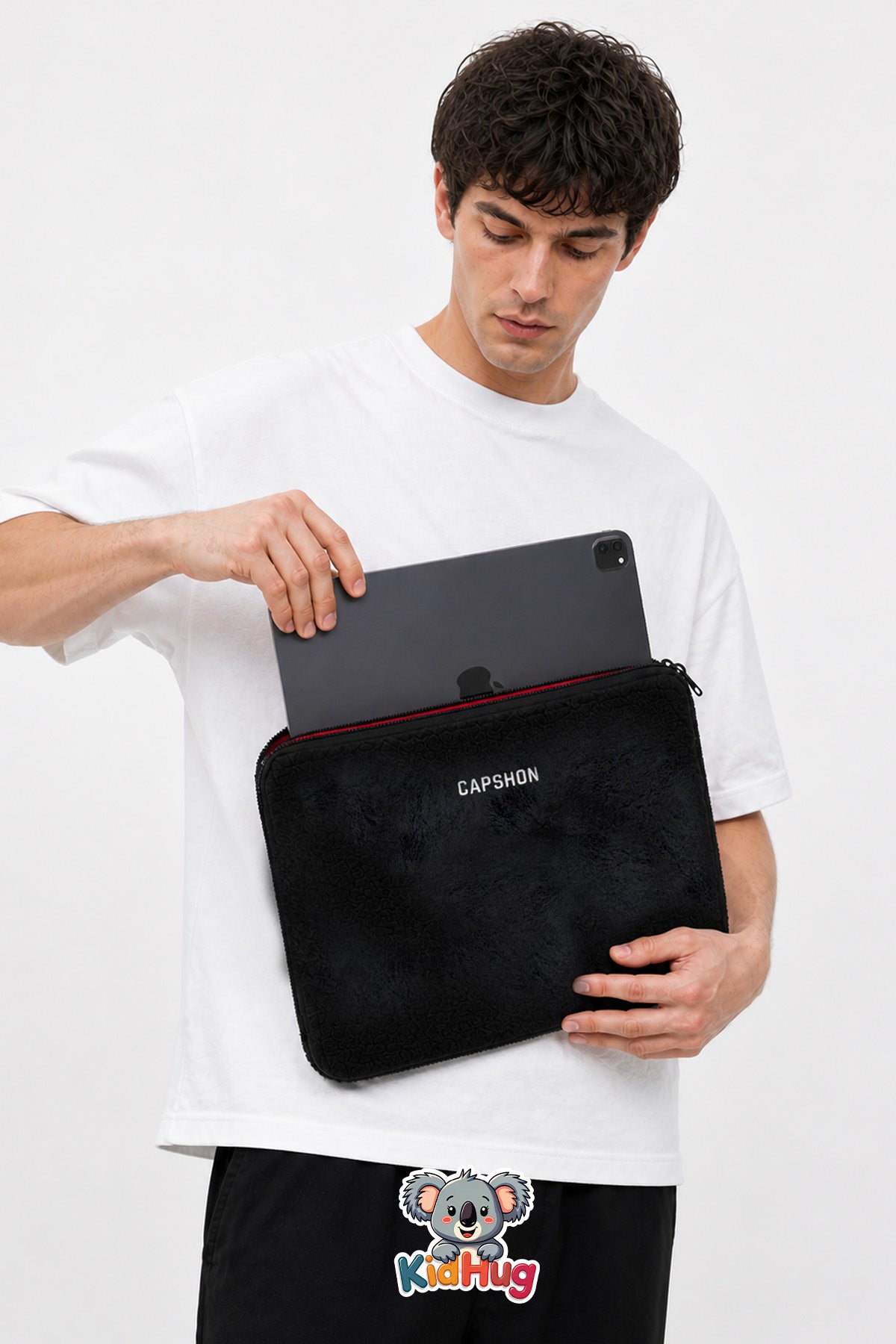 Peluş Tablet Laptop Kılıfı 13 inch Yumuşak Dokulu Fermuarlı Koruyucu Çanta 37x27 cm Siyah